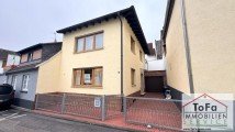 Hauptbild Charmantes Wohnhaus mit Vorder- und Hinterhaus in zentraler Lage von Bodenheim